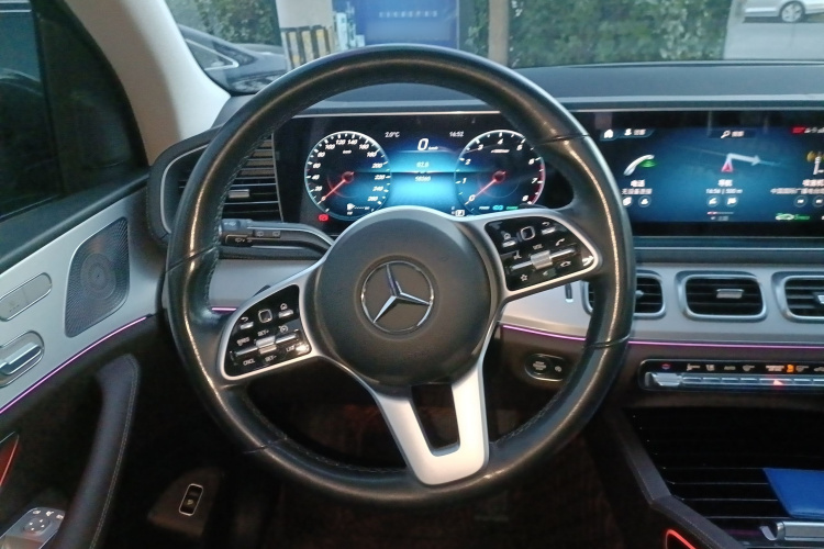 奔驰GLE 2021款 GLE 450 4MATIC 动感型中控内饰13