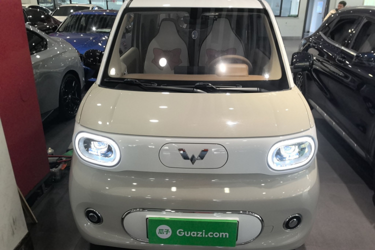 五菱汽车 宏光MINIEV 2024款 第三代 215km 进阶版车身外观2