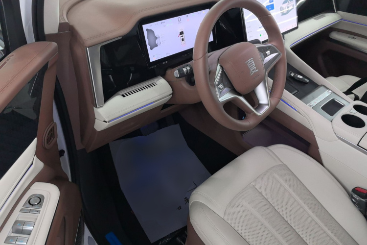比亚迪 夏 2025款 DM-i 1.5T 180km 超越型中控内饰20