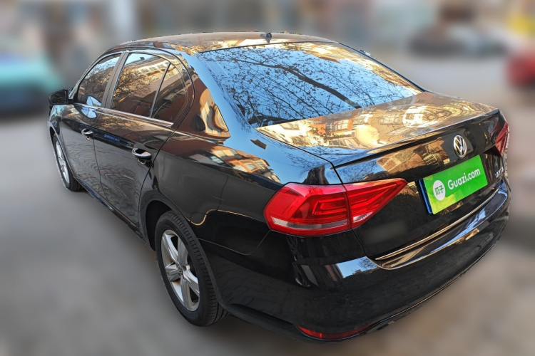 大众 朗逸 2017款 1.6L 手动风尚版车身外观5