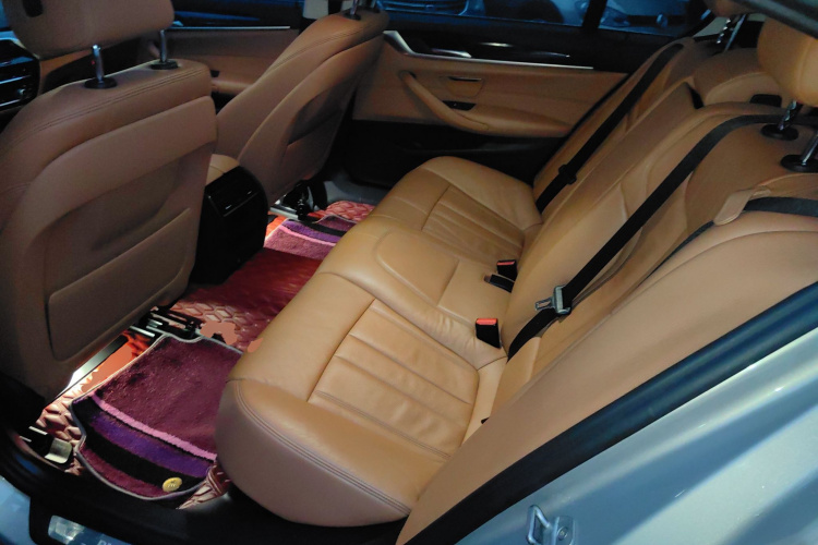 宝马5系 2018款 528Li 上市特别版中控内饰7004