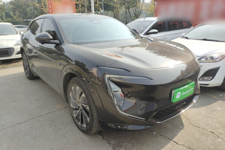 阿维塔07 2024款 Pro+增程版车身外观3