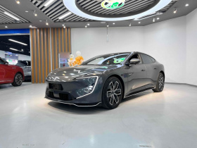 阿维塔12 2023款 700 三激光后驱奢享版