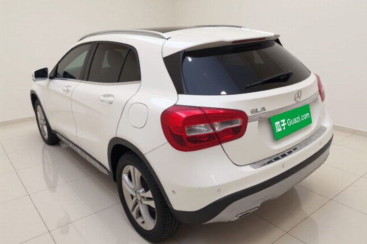 奔驰GLA 2016款 GLA 200 动感型车身外观5