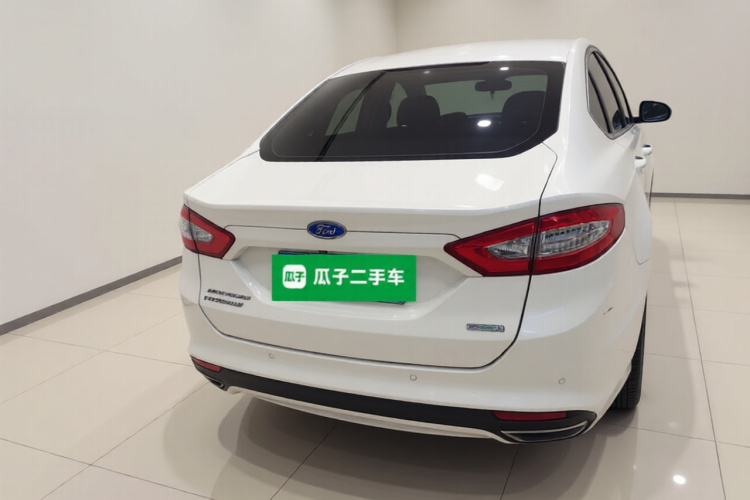 福特 蒙迪欧 2013款 2.0L GTDi240至尊型车身外观6