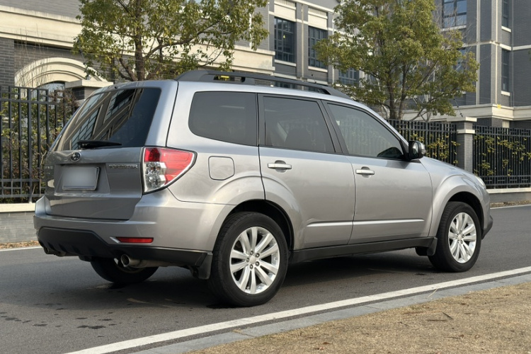斯巴鲁 森林人 2011款 2.5XS 自动豪华版车身外观6003