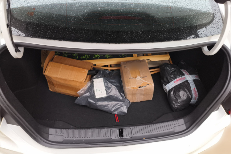 名爵 MG5 2025款 180DVVT 全球豪华版中控内饰23