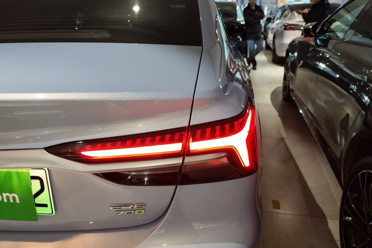 飞凡汽车 飞凡ER6 2021款 新动版 620km 智享版车身外观9