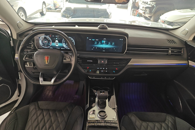 红旗HS5 2019款 2.0T 智联旗享版中控内饰12