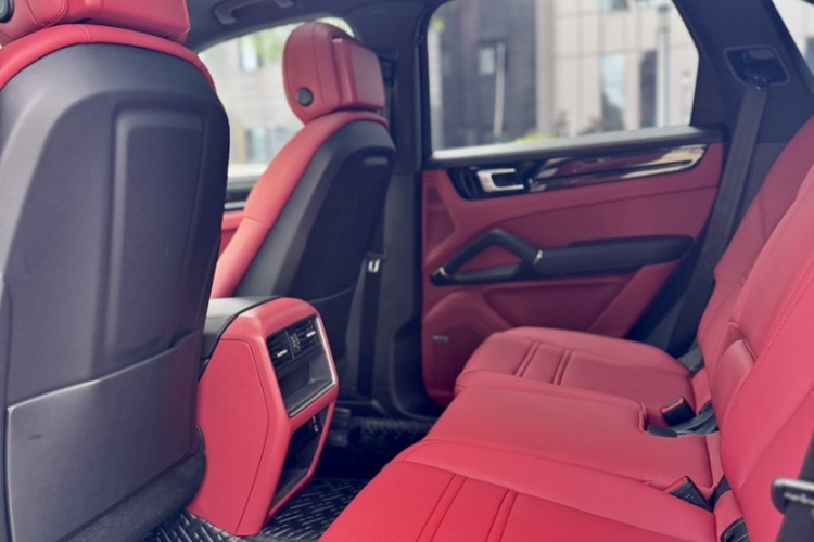 保时捷 2019款 Cayenne 3.0T中控内饰7003