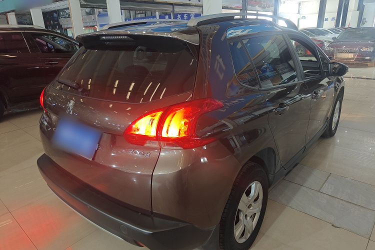 标致2008 2014款 1.6L 手动潮流版车身外观7