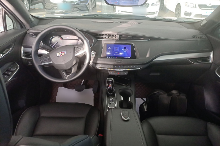 凯迪拉克XT4 2020款 28T 两驱领先型中控内饰12