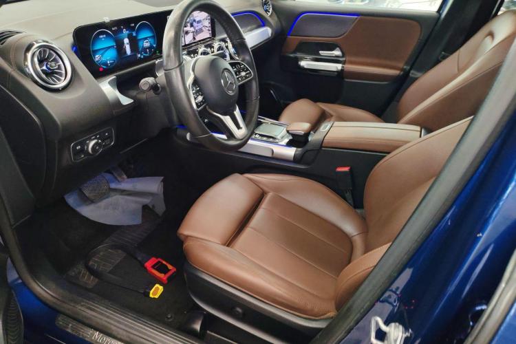 奔驰GLB 2021款 GLB 200 动感型局部细节19