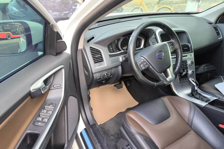 沃尔沃XC60 2017款 T5 AWD 智远升级版中控内饰7003