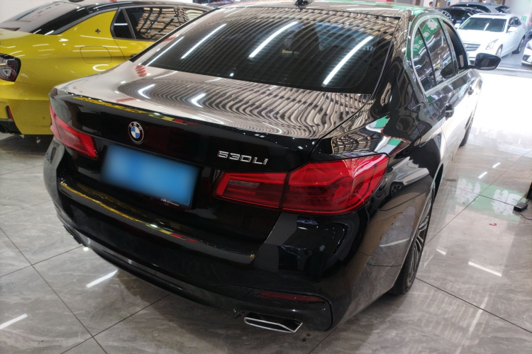 宝马5系 2018款 改款 530Li 尊享型 豪华套装车身外观6005