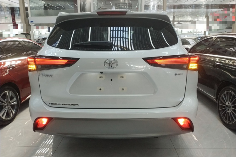 丰田 汉兰达 2026款 2.5L智能电混双擎两驱豪华版 7座车身外观6