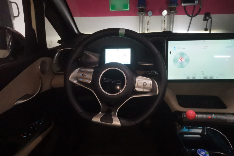 比亚迪 海豚 2025款 420km 自由版中控内饰13