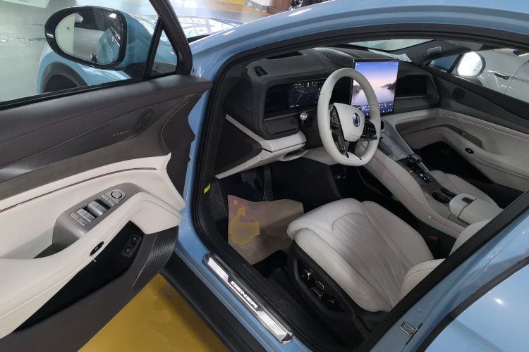 腾势N7 2024款 630 四驱智驾Ultra版中控内饰20