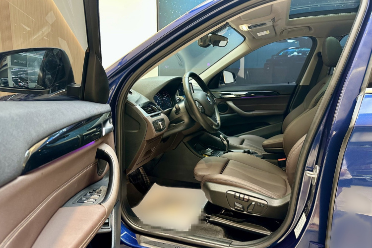 宝马X1 2020款 sDrive20Li 时尚型中控内饰7007