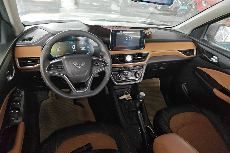 五菱汽车 五菱宏光S3 2018款 1.5L 手动豪华型 国V中控内饰7002