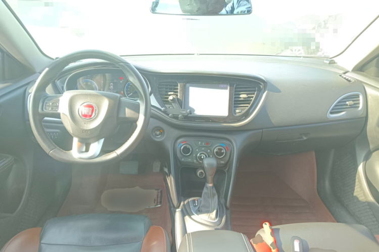 菲亚特 菲翔 2015款 1.4T 自动劲享版中控内饰12