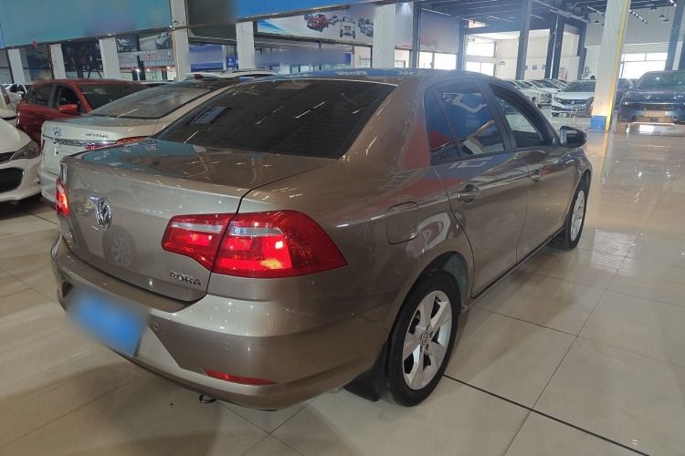 大众 宝来 2015款 质惠版 1.6L 手动时尚型车身外观6005