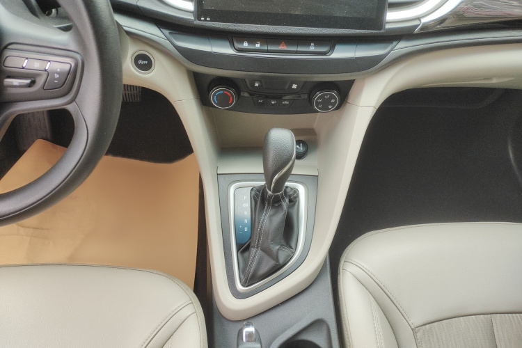 别克 英朗 2017款 15N 自动精英型局部细节9002