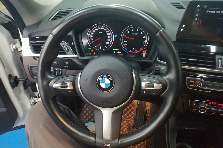 宝马X1 2022款 sDrive25Li 领先型局部细节13