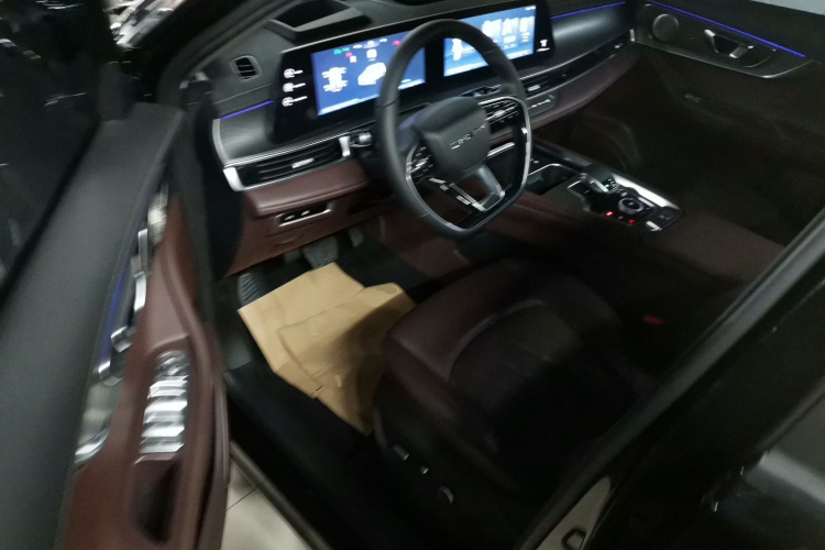 奇瑞 瑞虎8 PRO 2024款 冠军版 390T 两驱傲视版 5座中控内饰7003