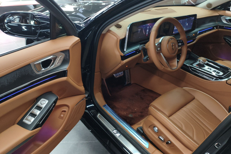 红旗H9 2025款 2.0T 两驱旗享豪华商务版 5座中控内饰20