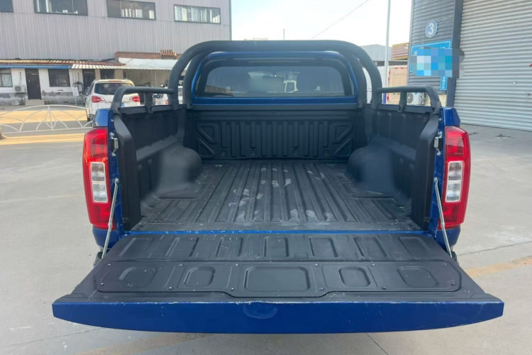 长城 炮 2021款 2.0T商用版自动柴油两驱精英型长箱GW4D20M局部细节23