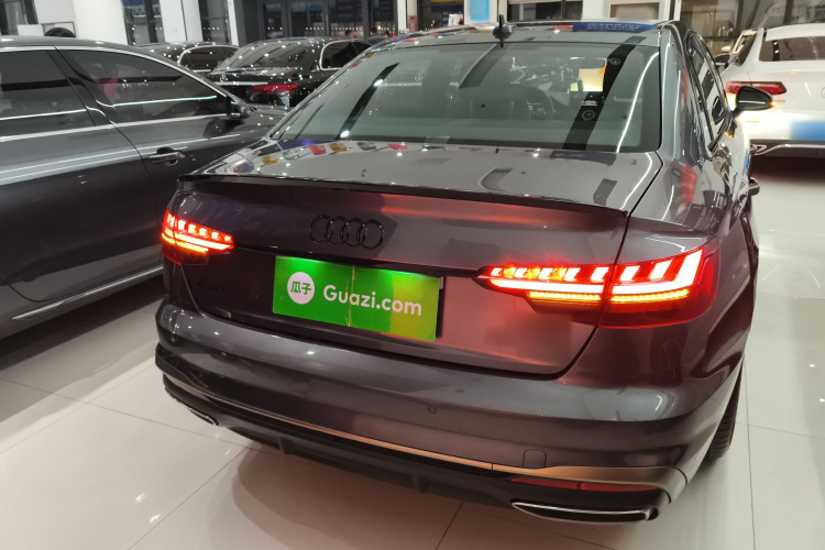 奥迪A4L 2024款 40 TFSI quattro RS套件燃速型车身外观6004