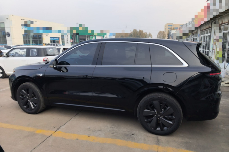 理想汽车 理想L6 2025款 Pro 智能焕新版车身外观4