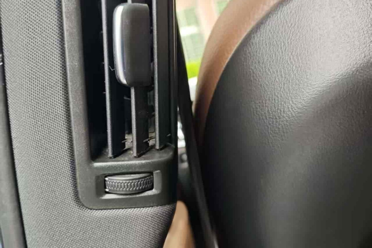 沃尔沃S90 2020款 T5 智逸豪华版中控内饰7011