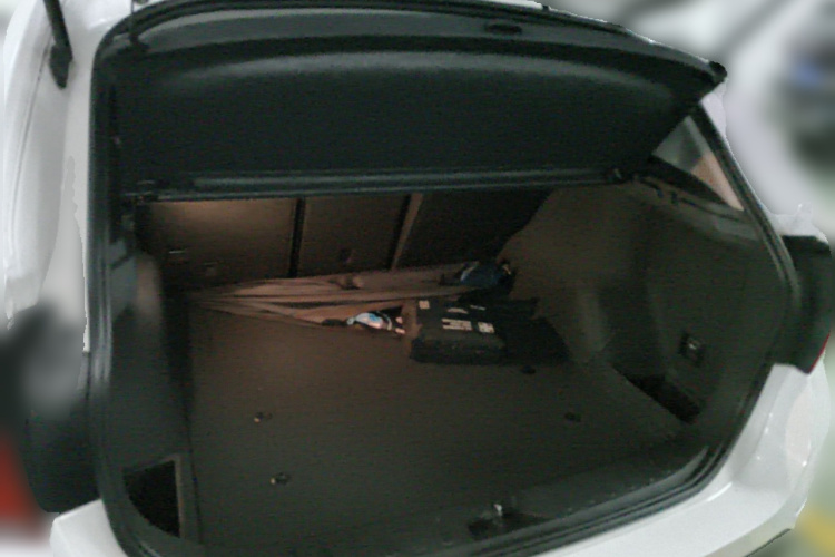 宝马X1 2013款 sDrive18i 领先型局部细节23