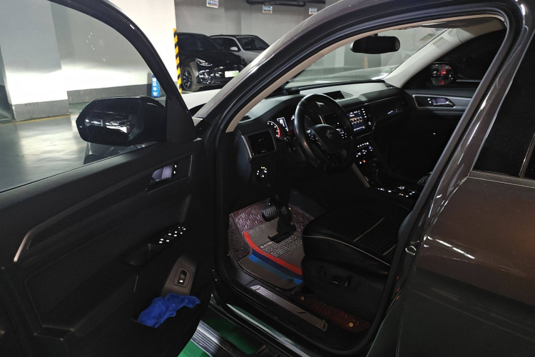 大众 途昂 2017款 380TSI 四驱豪华版中控内饰20