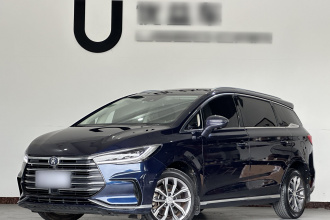 比亚迪 宋MAX 2021款 升级版 1.5T 自动旗舰型 6座