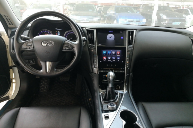 英菲尼迪Q50L 2016款 2.0T 舒适版中控内饰12
