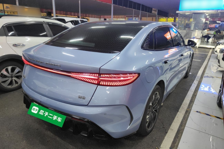 比亚迪 海豹 2022款 550km 标准续航后驱版尊贵型车身外观7