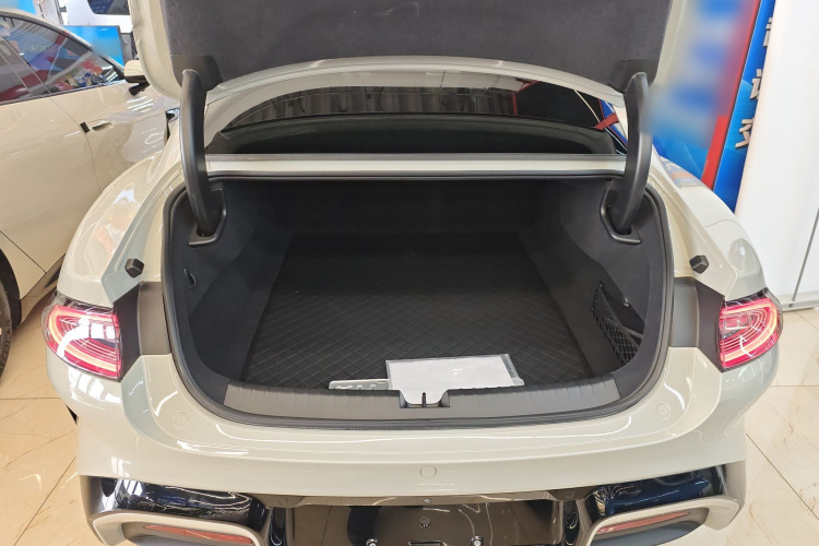 小米汽车 小米SU7 2024款 后驱长续航智驾版机舱底盘23