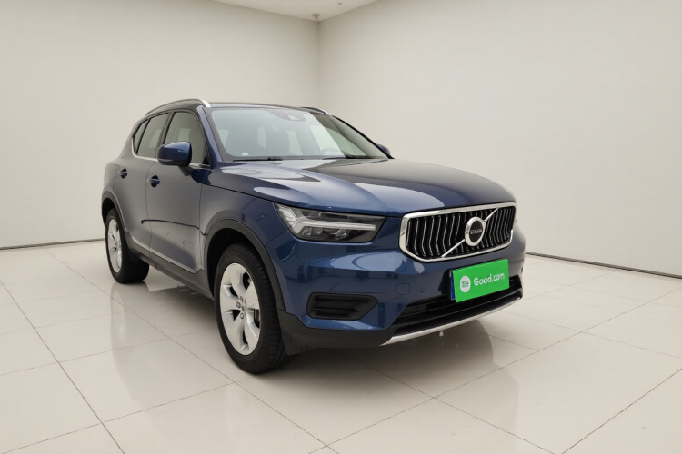 沃尔沃XC40 2021款 T4 四驱智行时尚版车身外观3