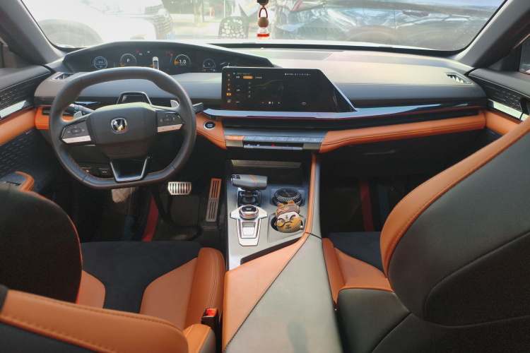 长安UNI-V 2023款 2.0T 领速版中控内饰12