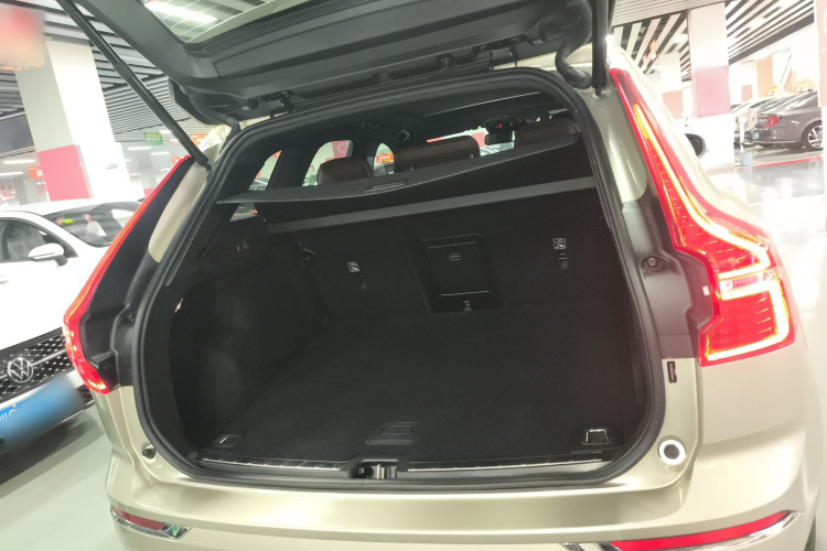 沃尔沃XC60 2021款 T5 四驱智逸豪华版机舱底盘23