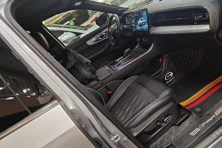 广汽传祺 传祺GS8 2022款 领航系列 2.0TGDI 四驱豪华智联版（六座）局部细节41