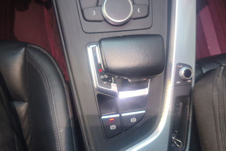 奥迪A4L 2017款 40 TFSI 时尚型局部细节18