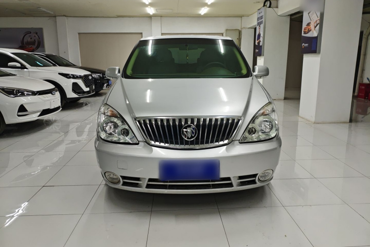 别克GL8 2014款 2.4L 经典版车身外观2