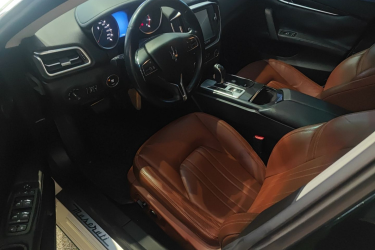 玛莎拉蒂 Ghibli 2014款 3.0T 标准版中控内饰19