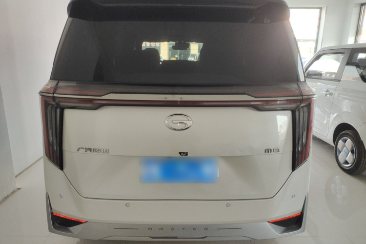 广汽传祺 传祺M8 2023款 宗师系列 400T 至尊版车身外观6