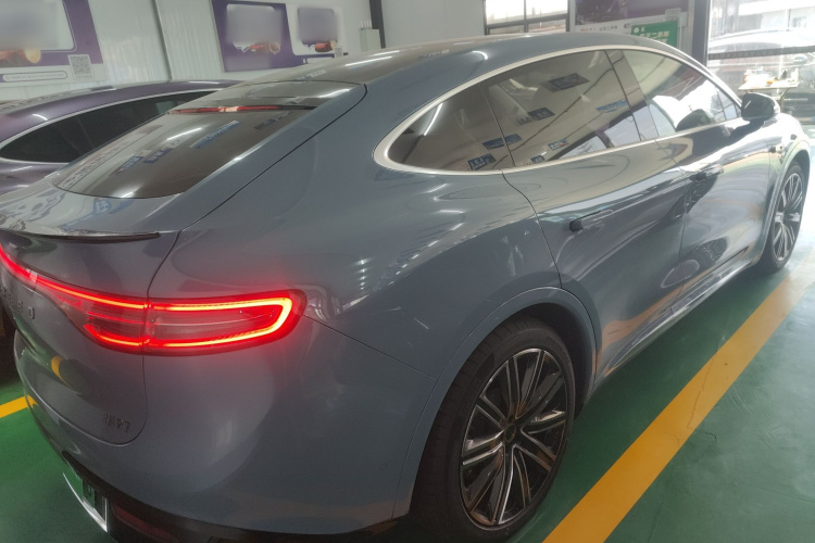 鸿蒙智行 智界R7 2024款 纯电 667km Max车身外观7