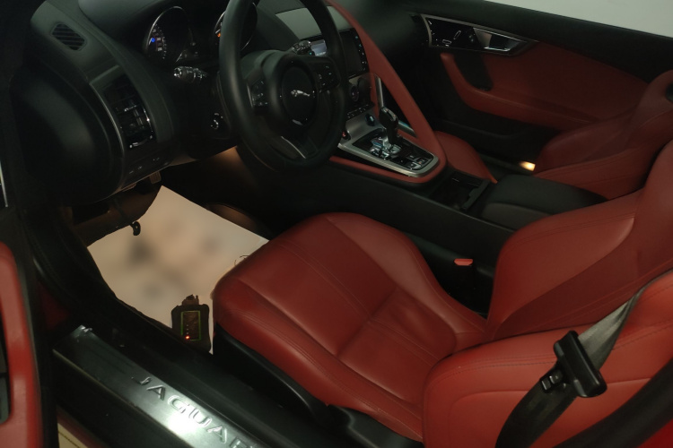 捷豹F-TYPE 2016款 3.0 SC 硬顶版中控内饰19